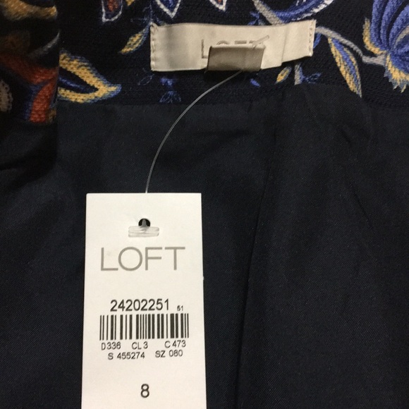 Navy floral skirt - Picture 3 of 3